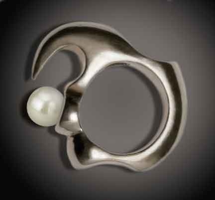 sterling silver ring with white pearl